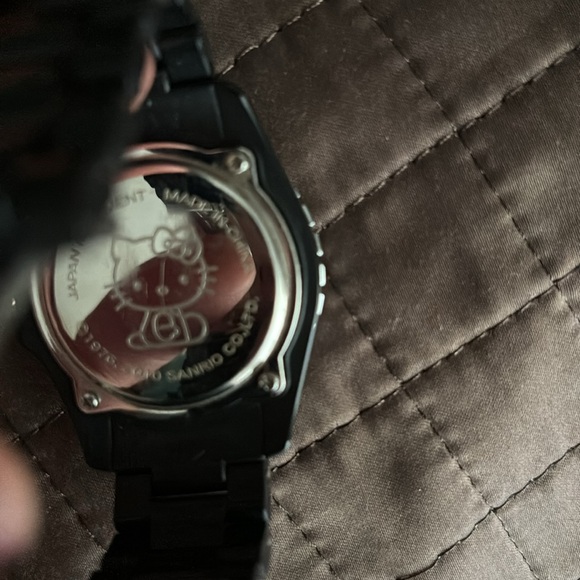 Hello Kitty by Sanrio Watch - Picture 3 of 6